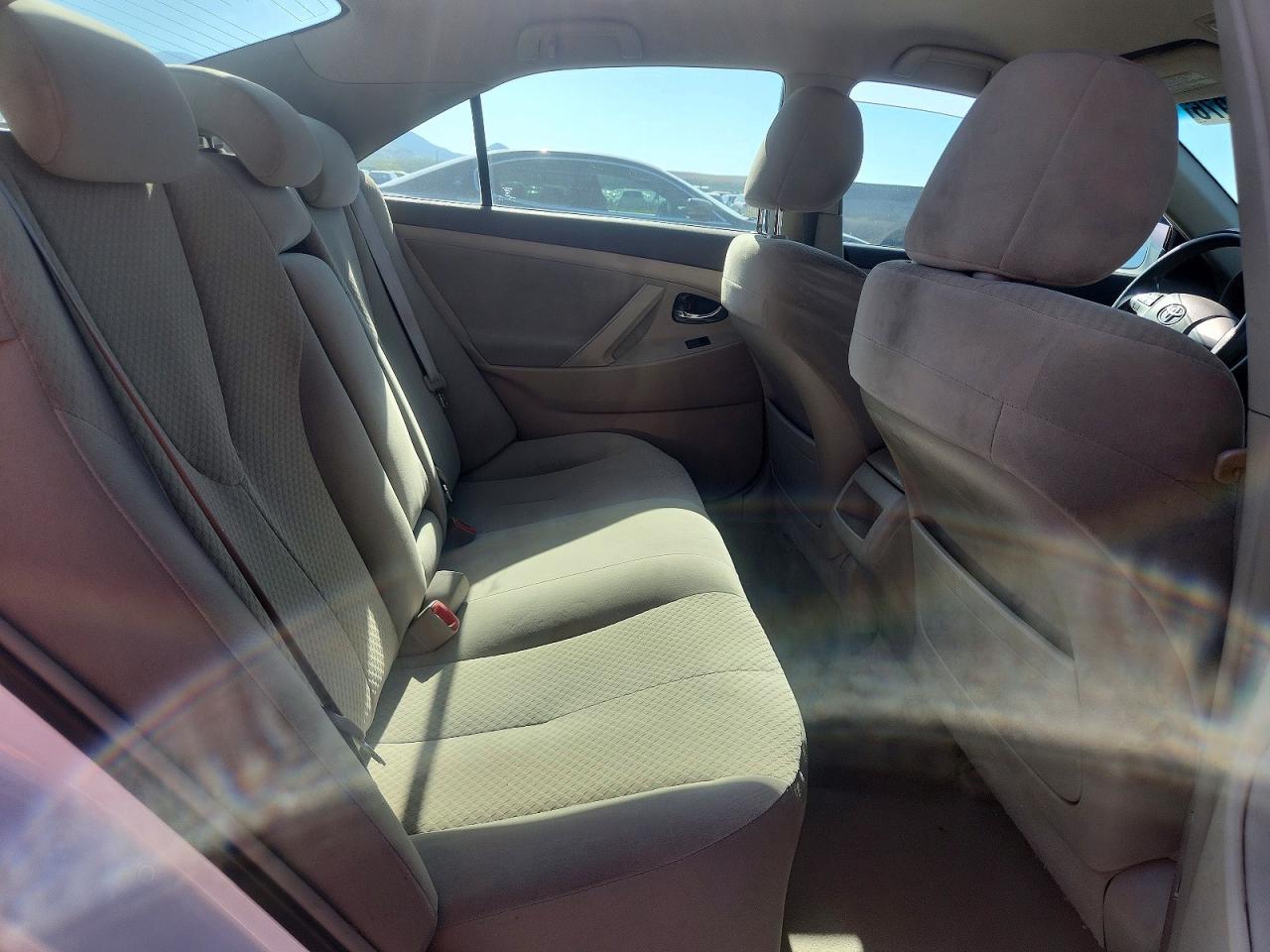 Toyota Camry Le V6