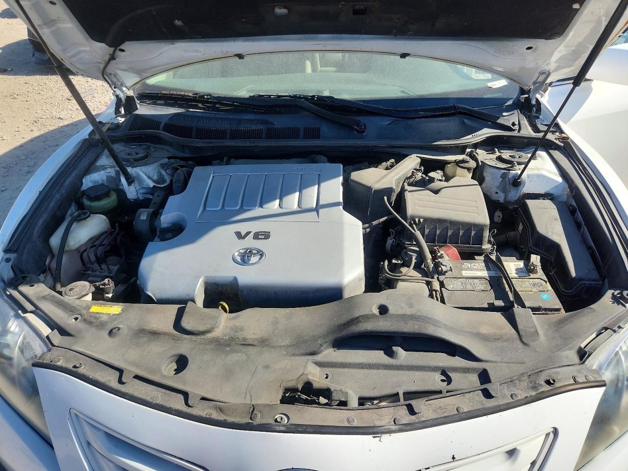 Toyota Camry Le V6