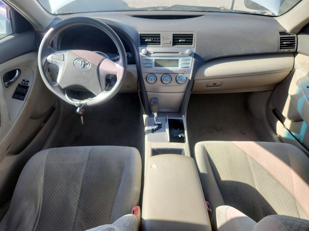 Toyota Camry Le V6