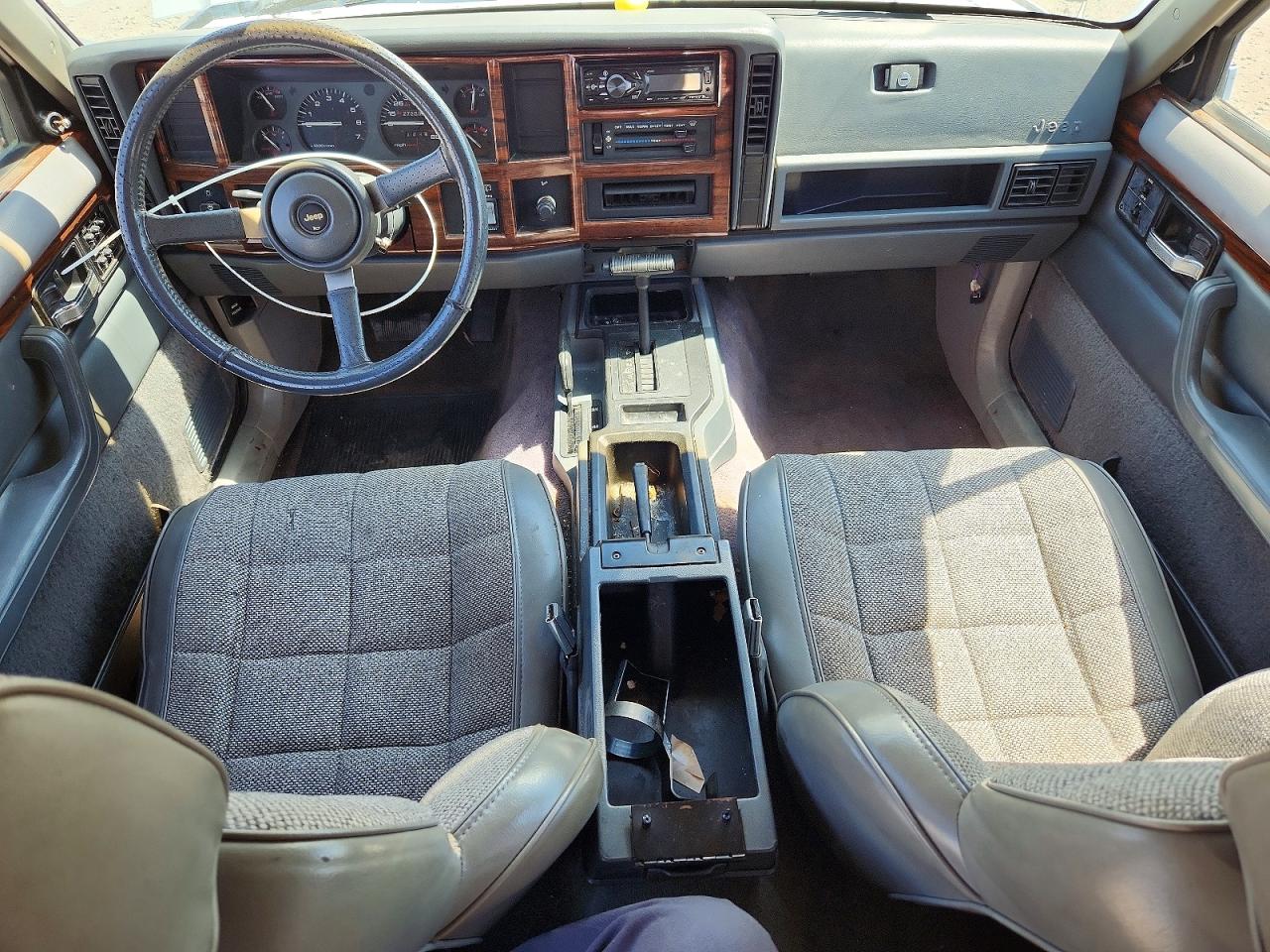 Jeep Cherokee Country