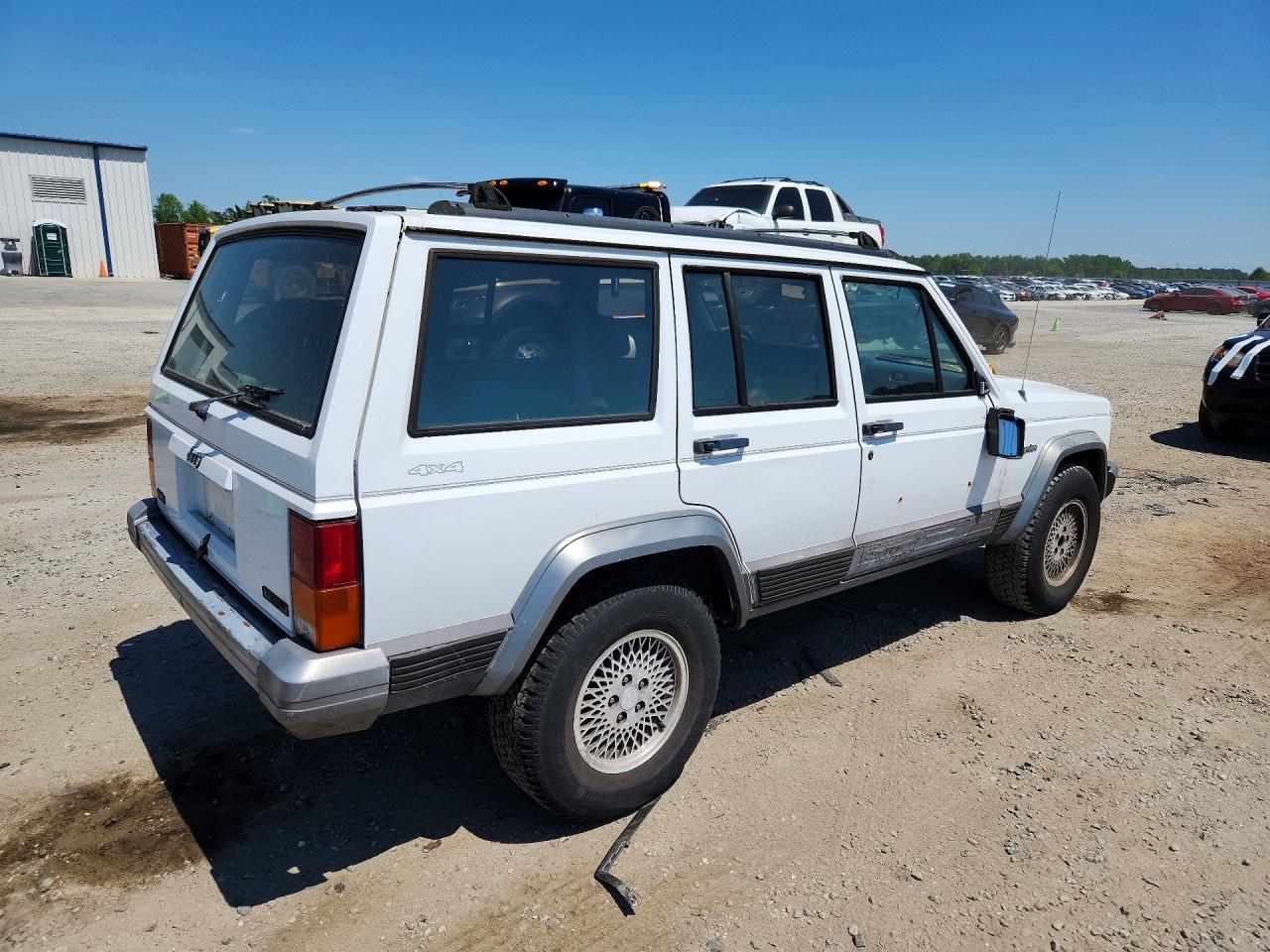 Jeep Cherokee Country