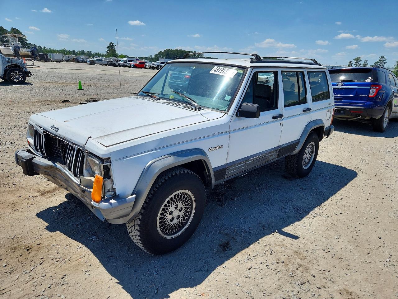 Salvage Jeep Cherokee Image