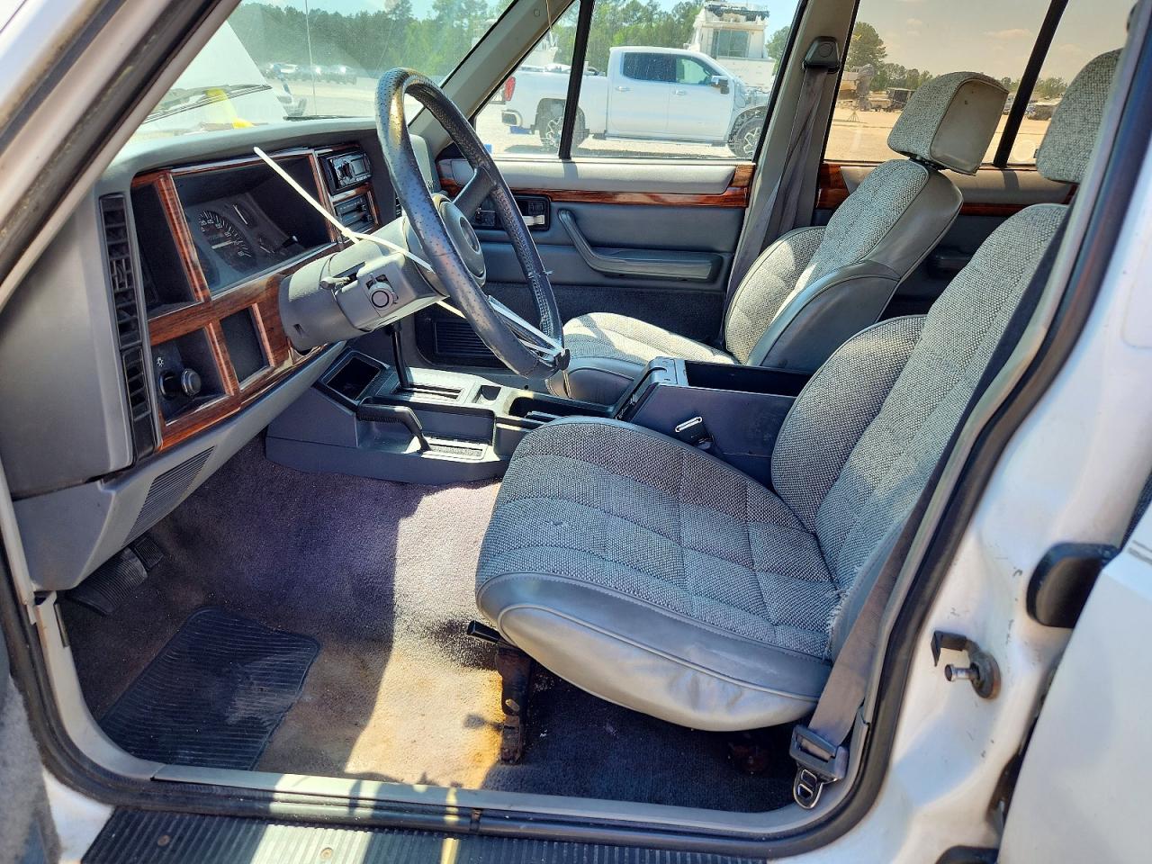 Jeep Cherokee Country