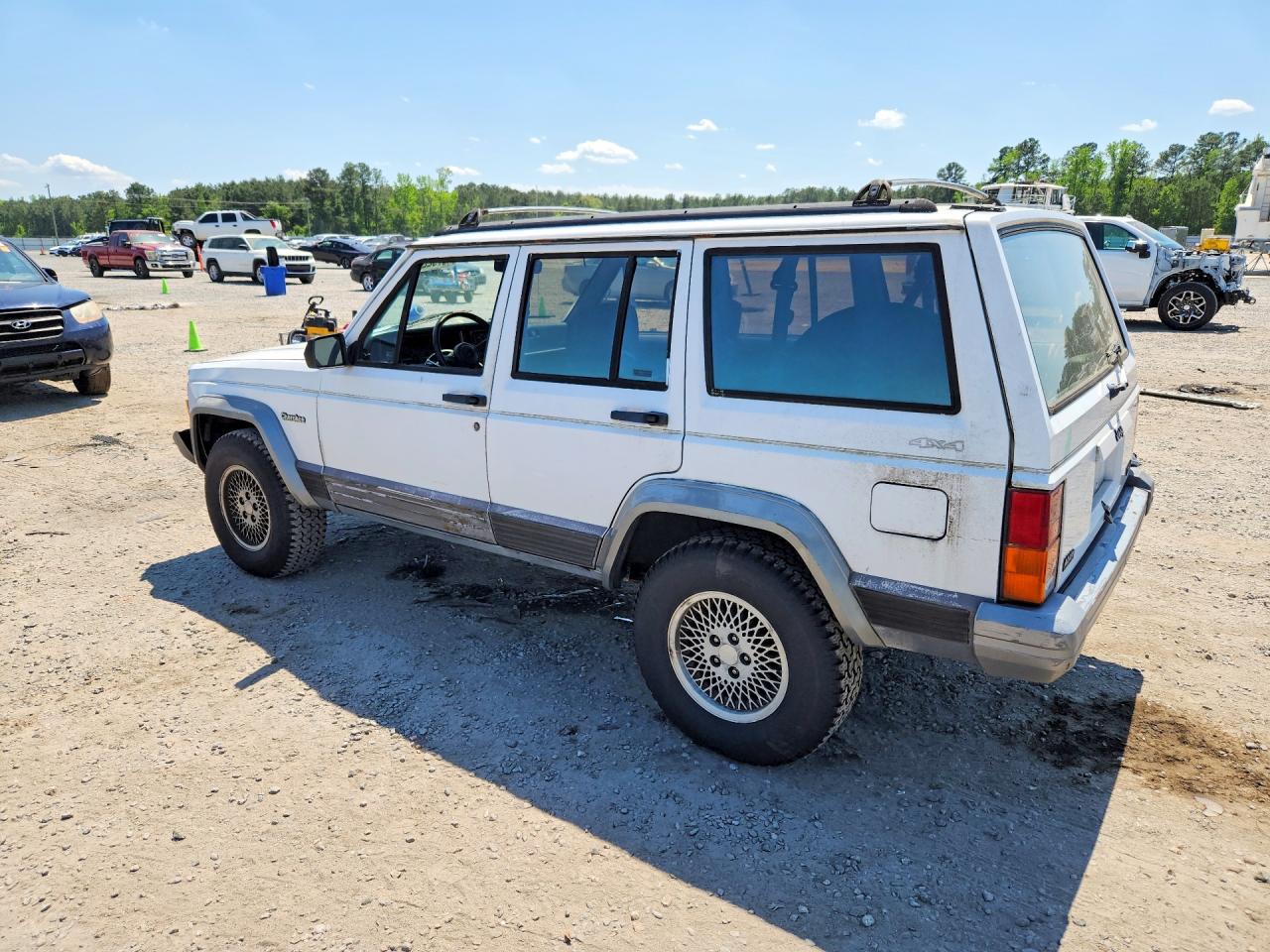 Jeep Cherokee Country