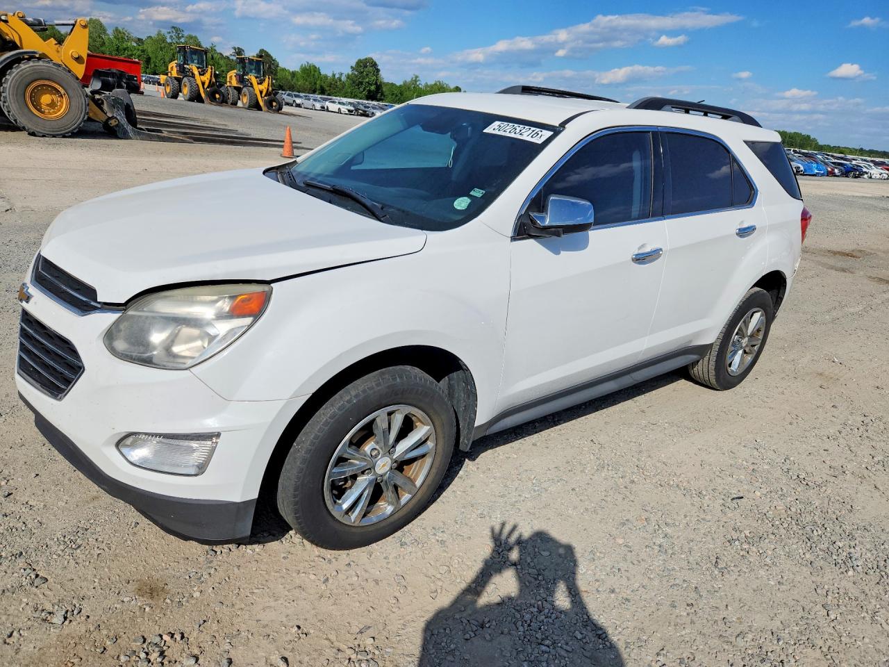 Salvage Chevrolet Equinox Image