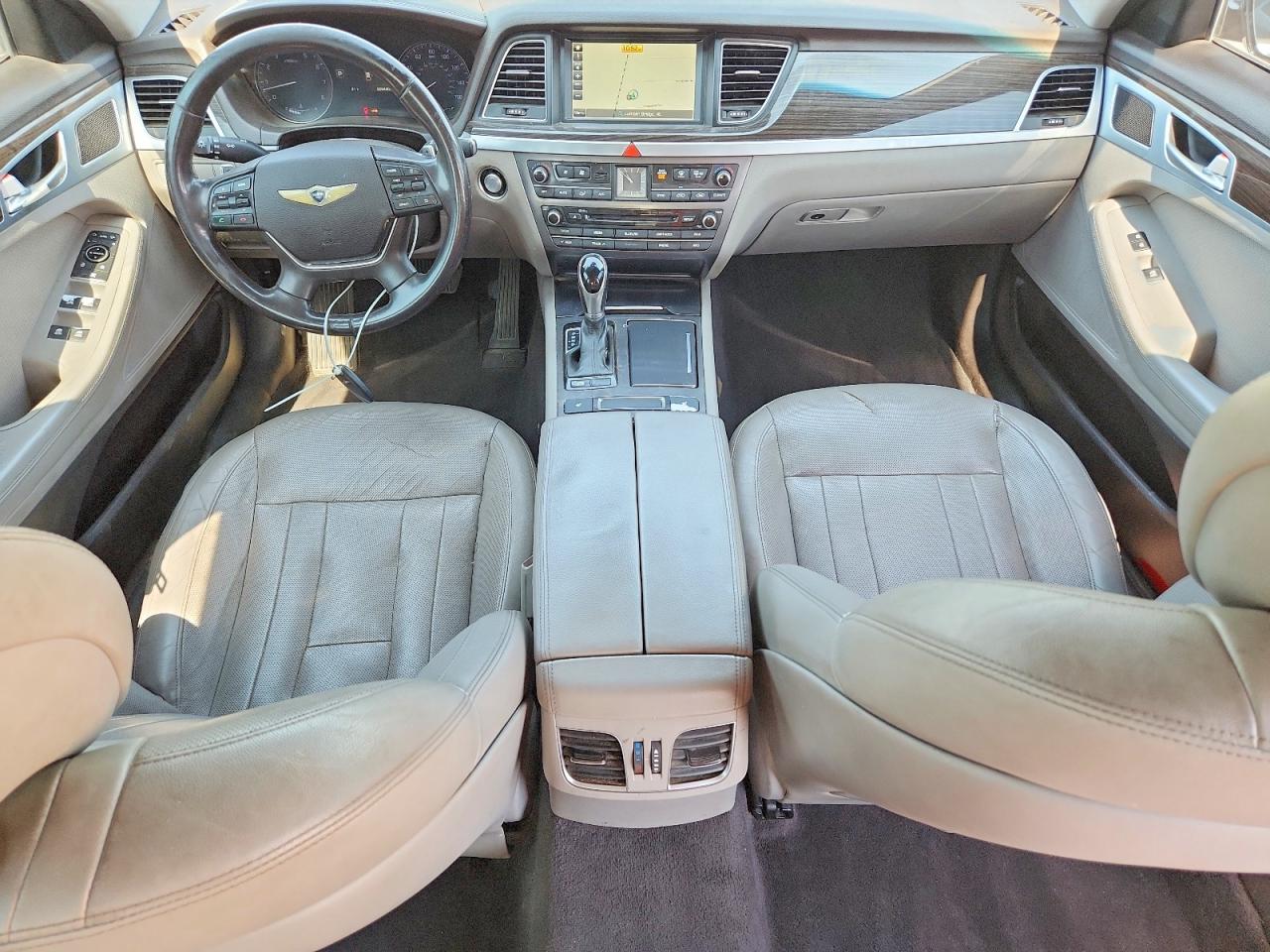 Hyundai Genesis 3.8l