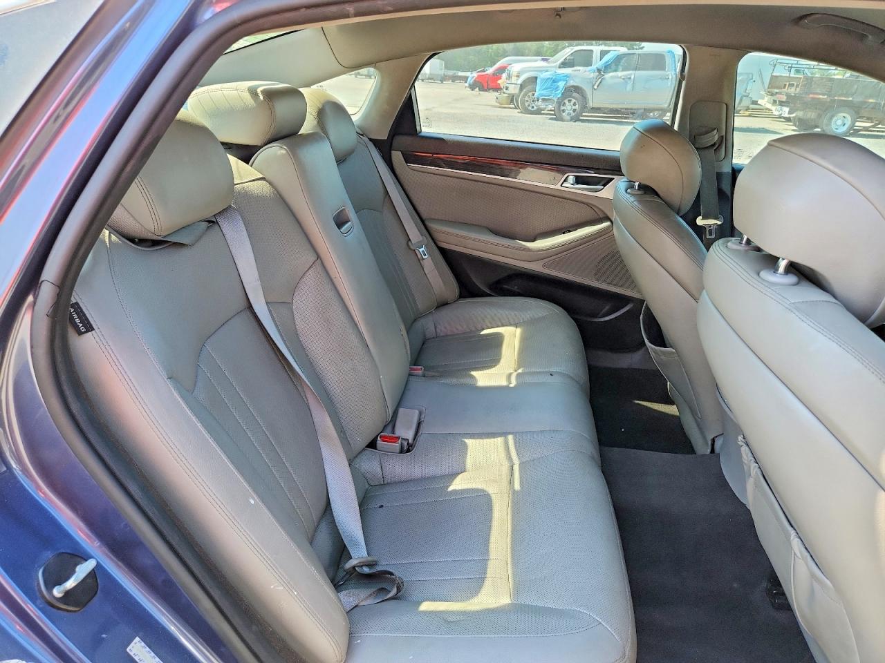 Hyundai Genesis 3.8l