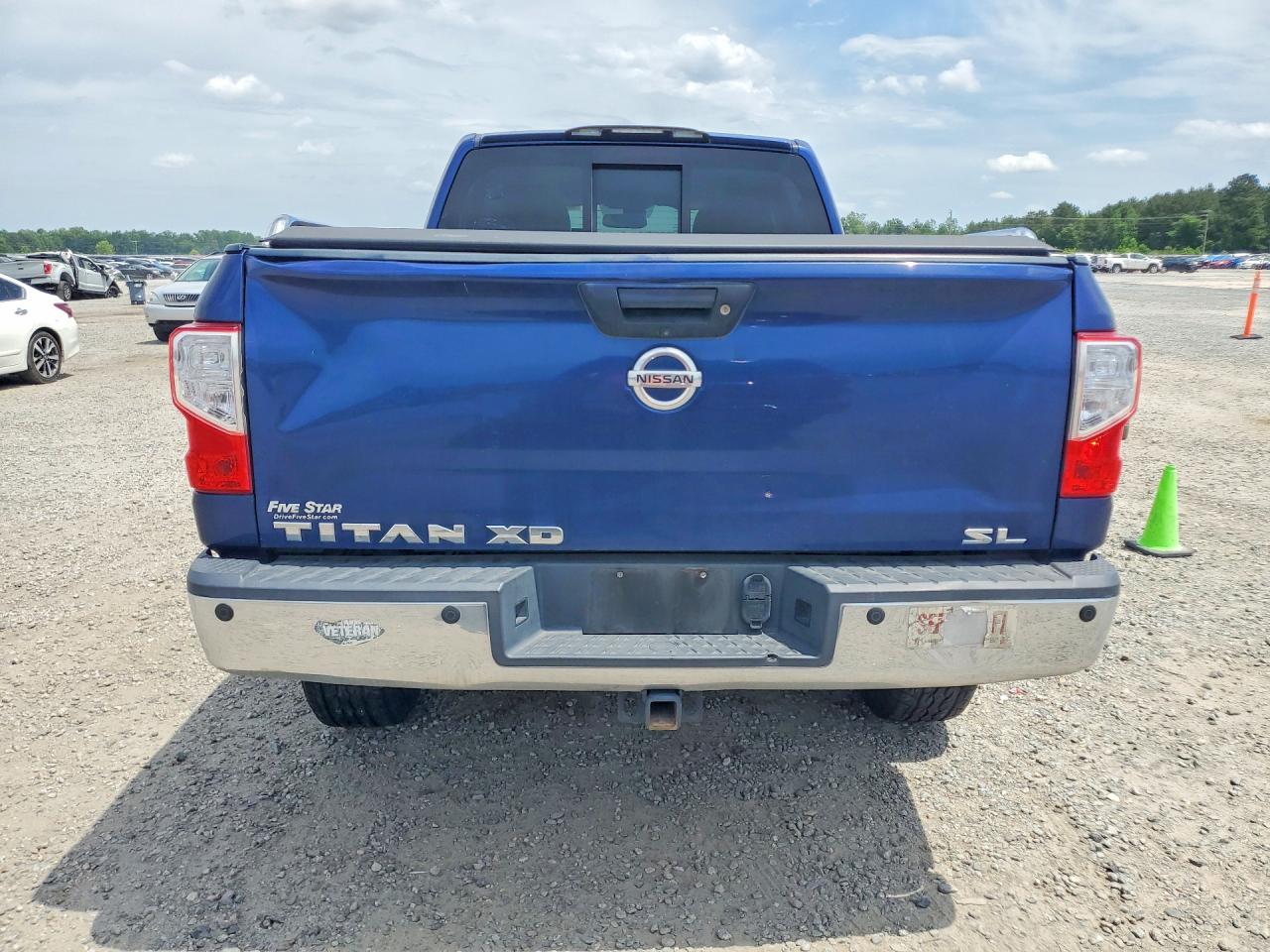 Nissan Titan Sl
