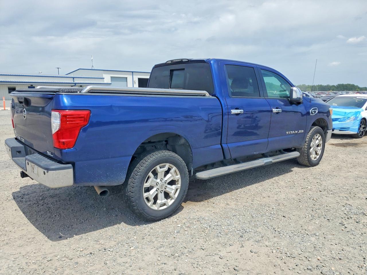 Nissan Titan Sl