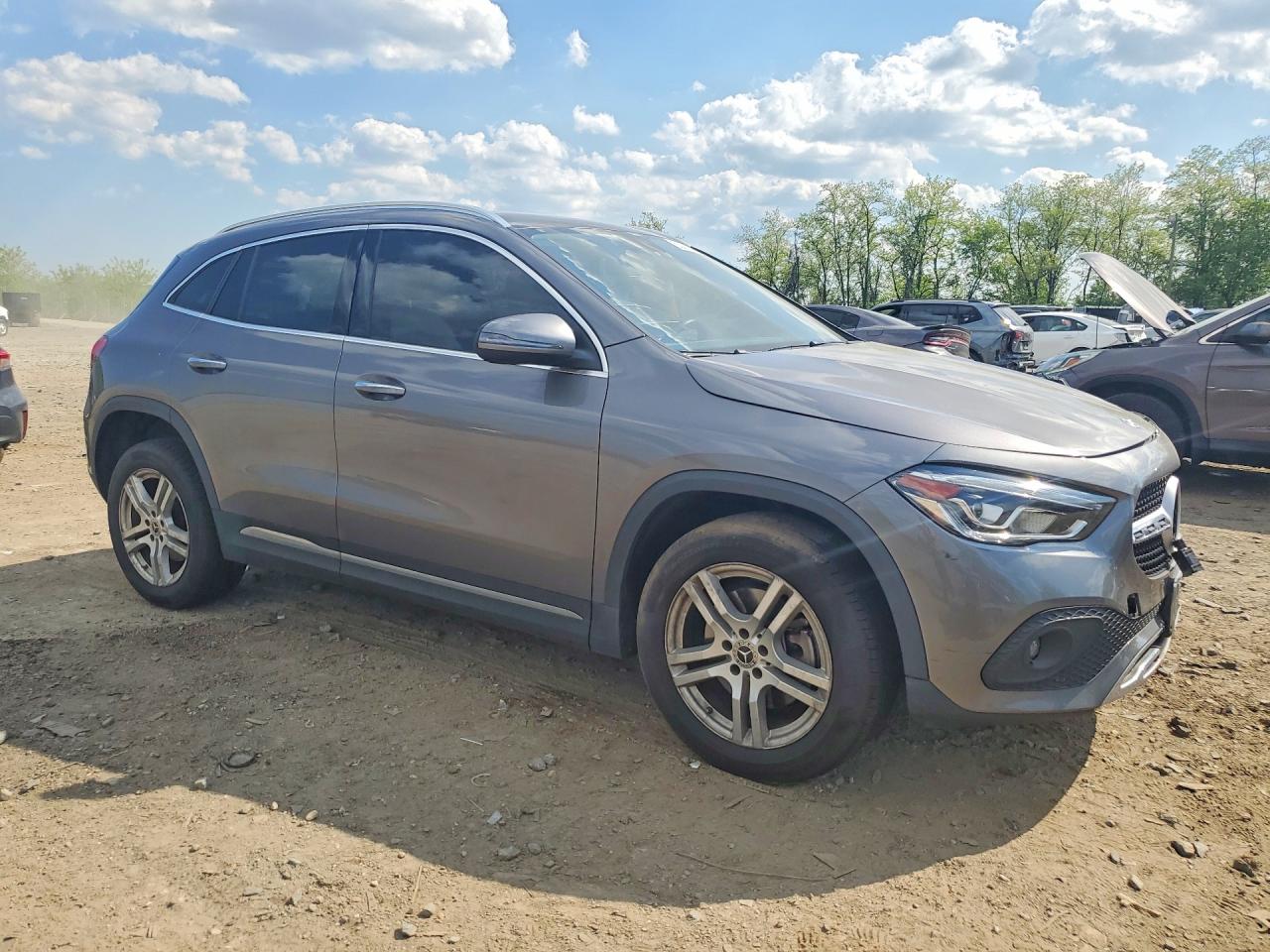 Mercedes-Benz GLA 250 4matic
