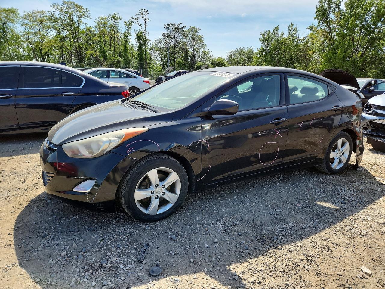 Salvage Hyundai ELANTRA Image