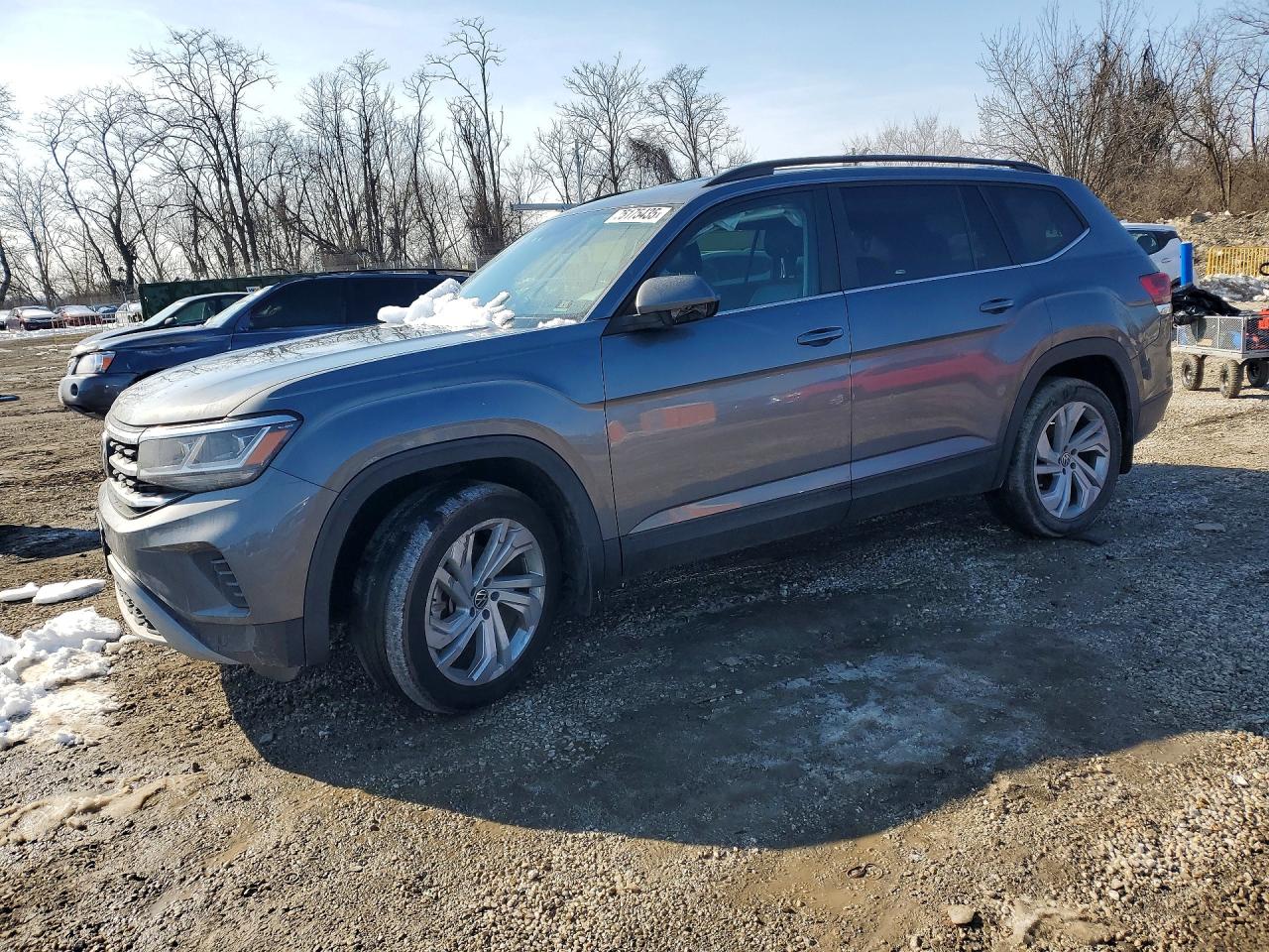 Salvage Volkswagen Atlas Image