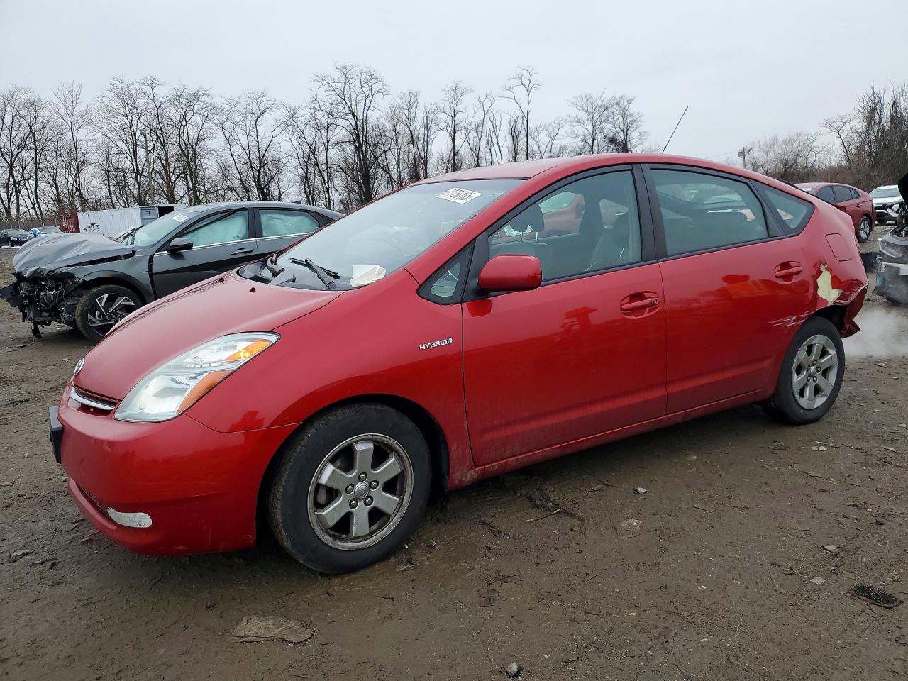 Salvage Toyota Prius Image