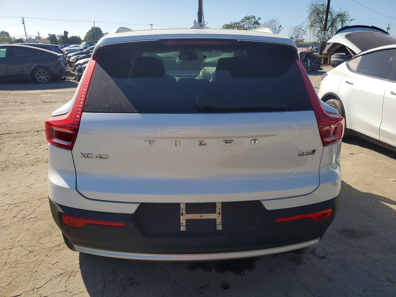 Volvo XC40 Core