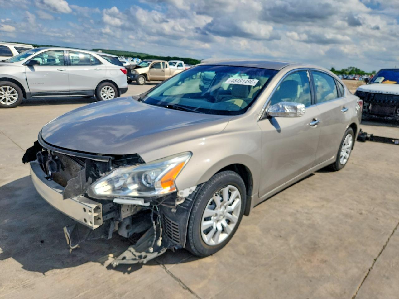 Salvage Nissan Altima Image