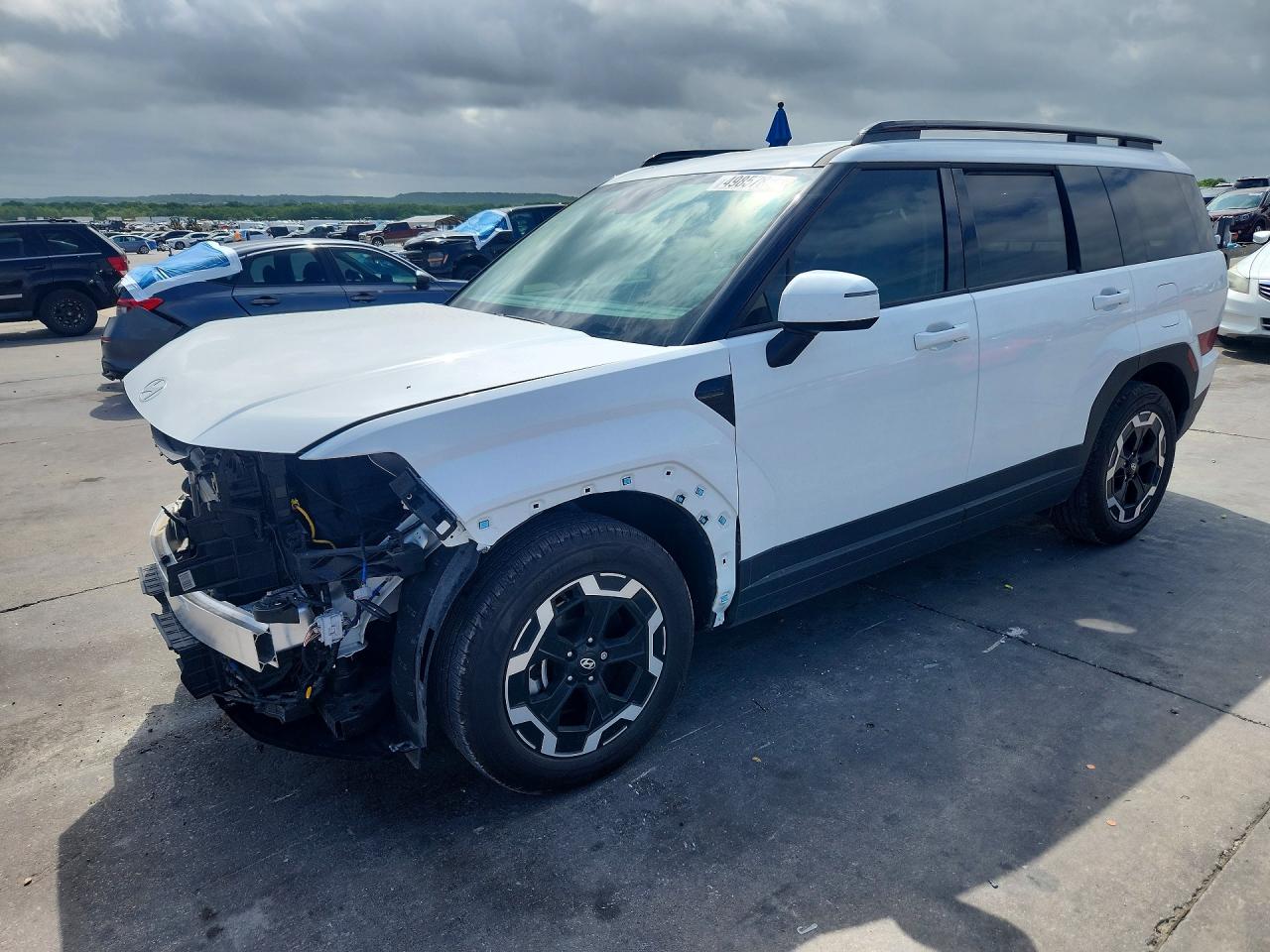 Salvage Hyundai SANTA FE Image