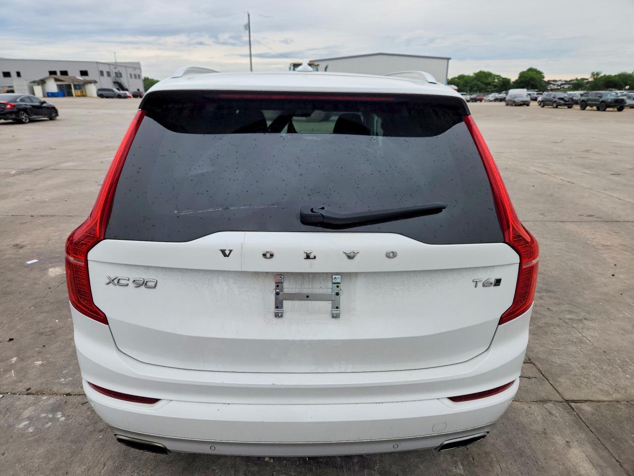 Volvo XC90 T6 Momentum