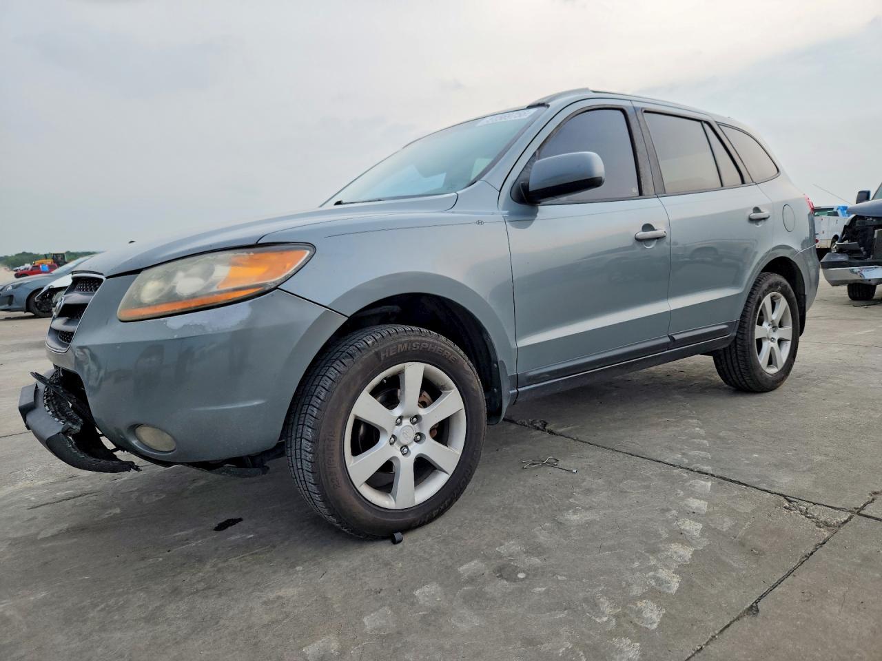 Salvage Hyundai SANTA FE Image