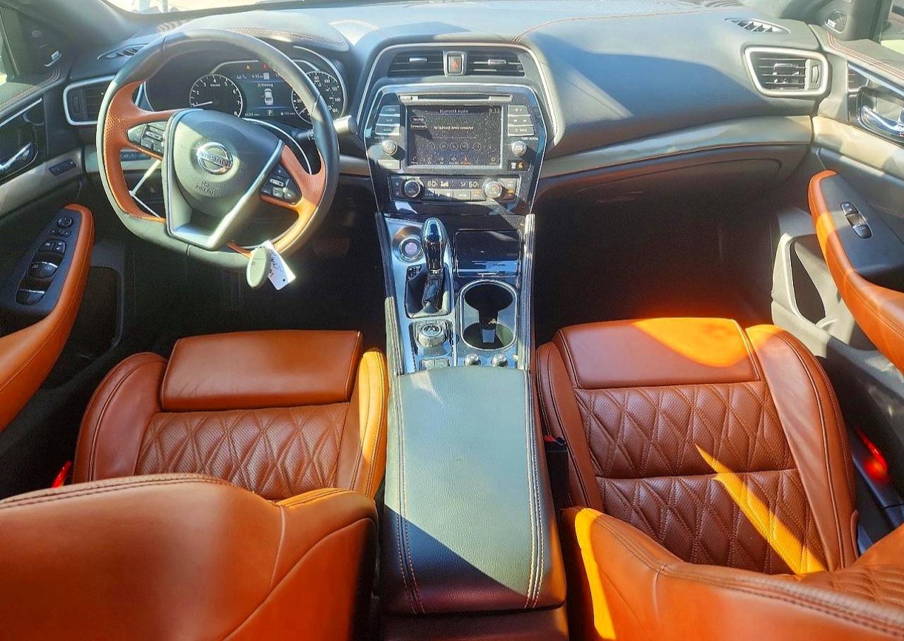 Nissan Maxima Platinum