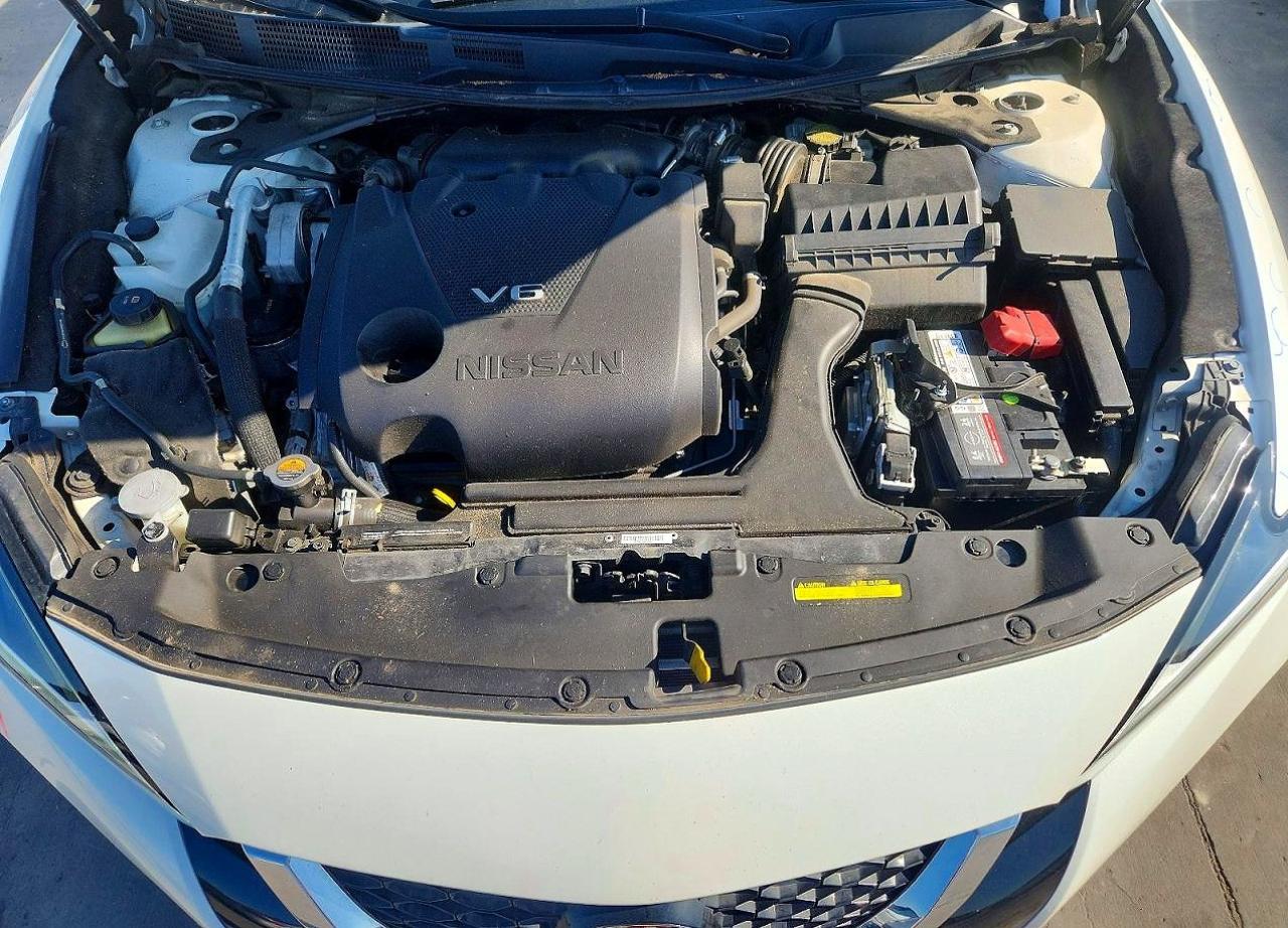Nissan Maxima Platinum