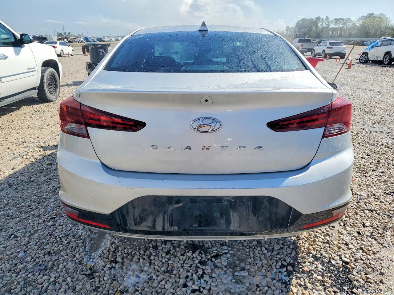Hyundai ELANTRA Value Edition