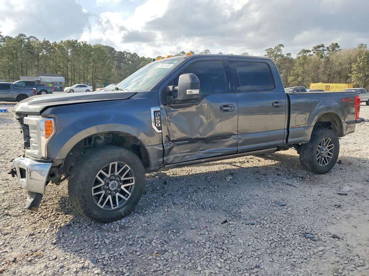 Salvage Ford F-250 Image