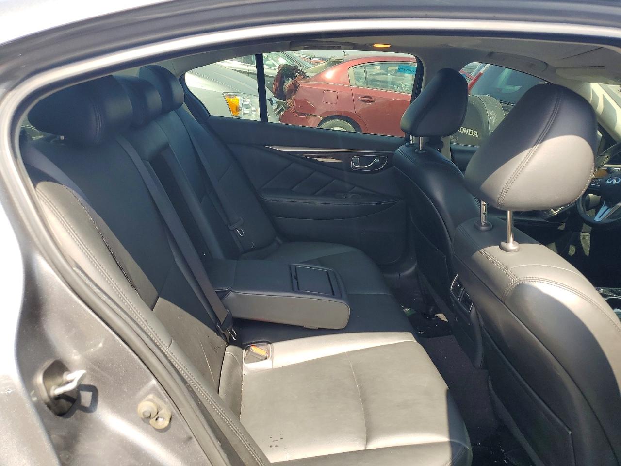 INFINITI Q50 3.0t Luxe