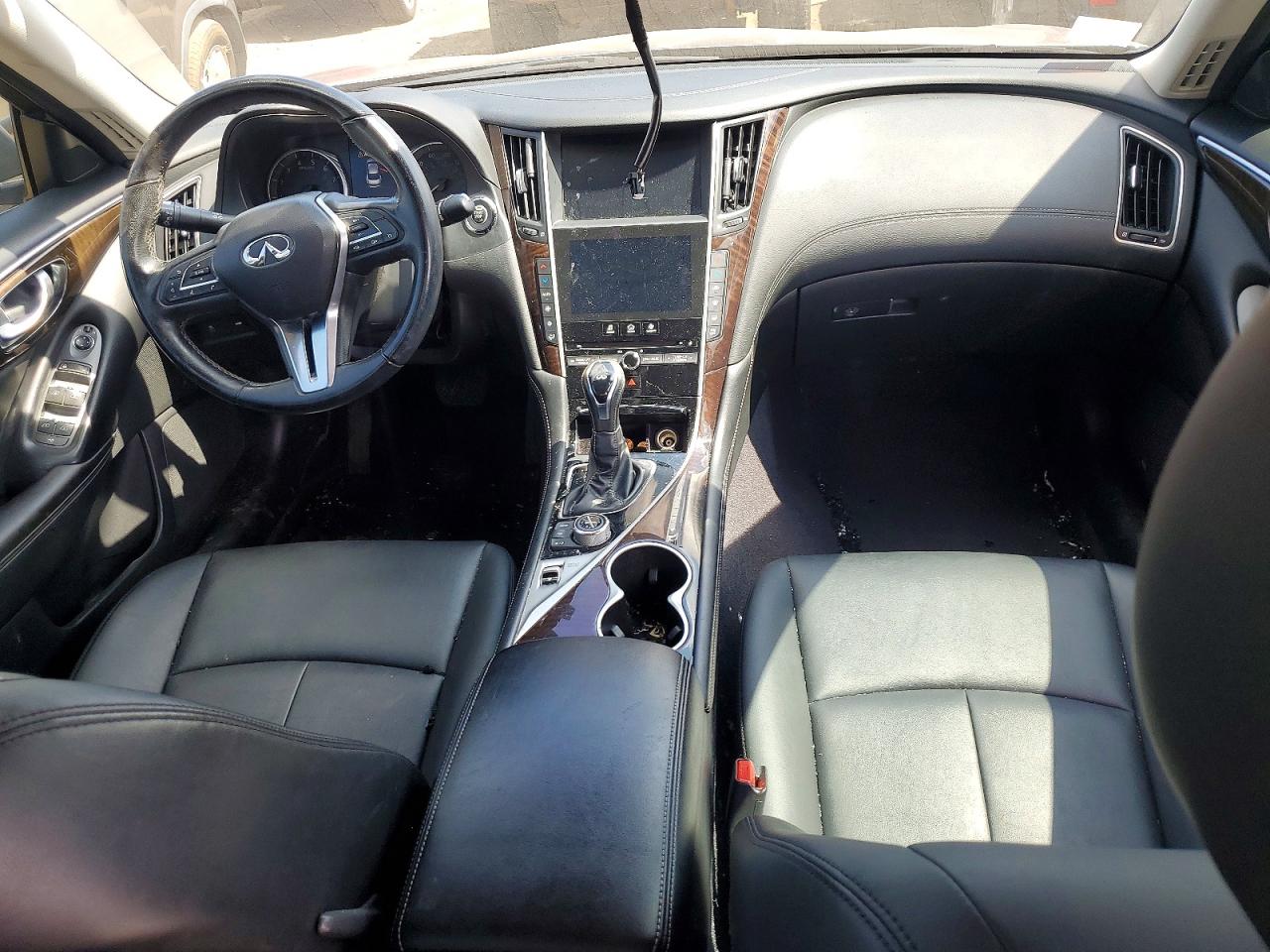 INFINITI Q50 3.0t Luxe