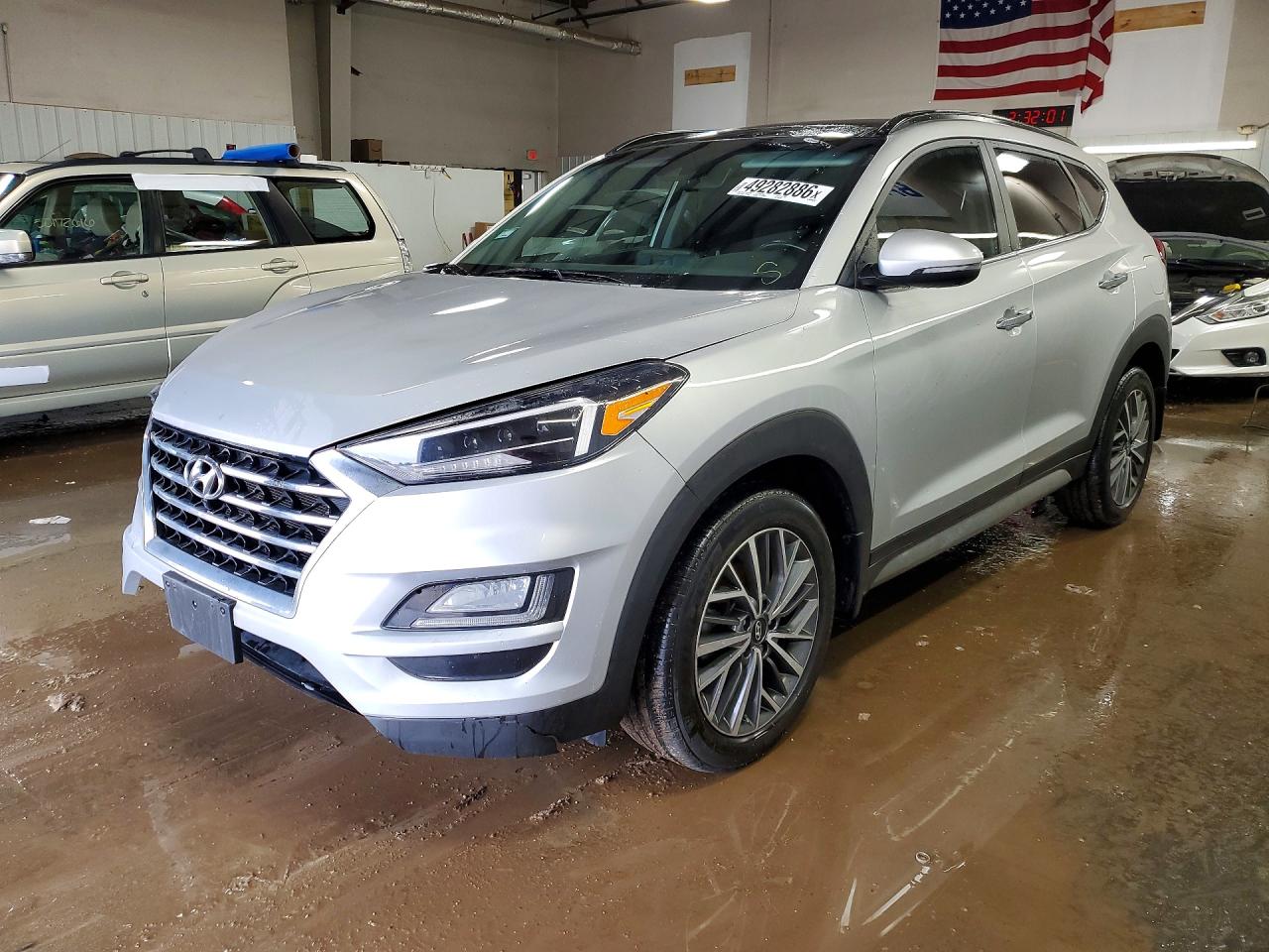 Salvage Hyundai TUCSON Image