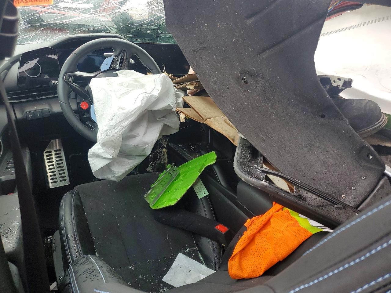 Hyundai ELANTRA Base