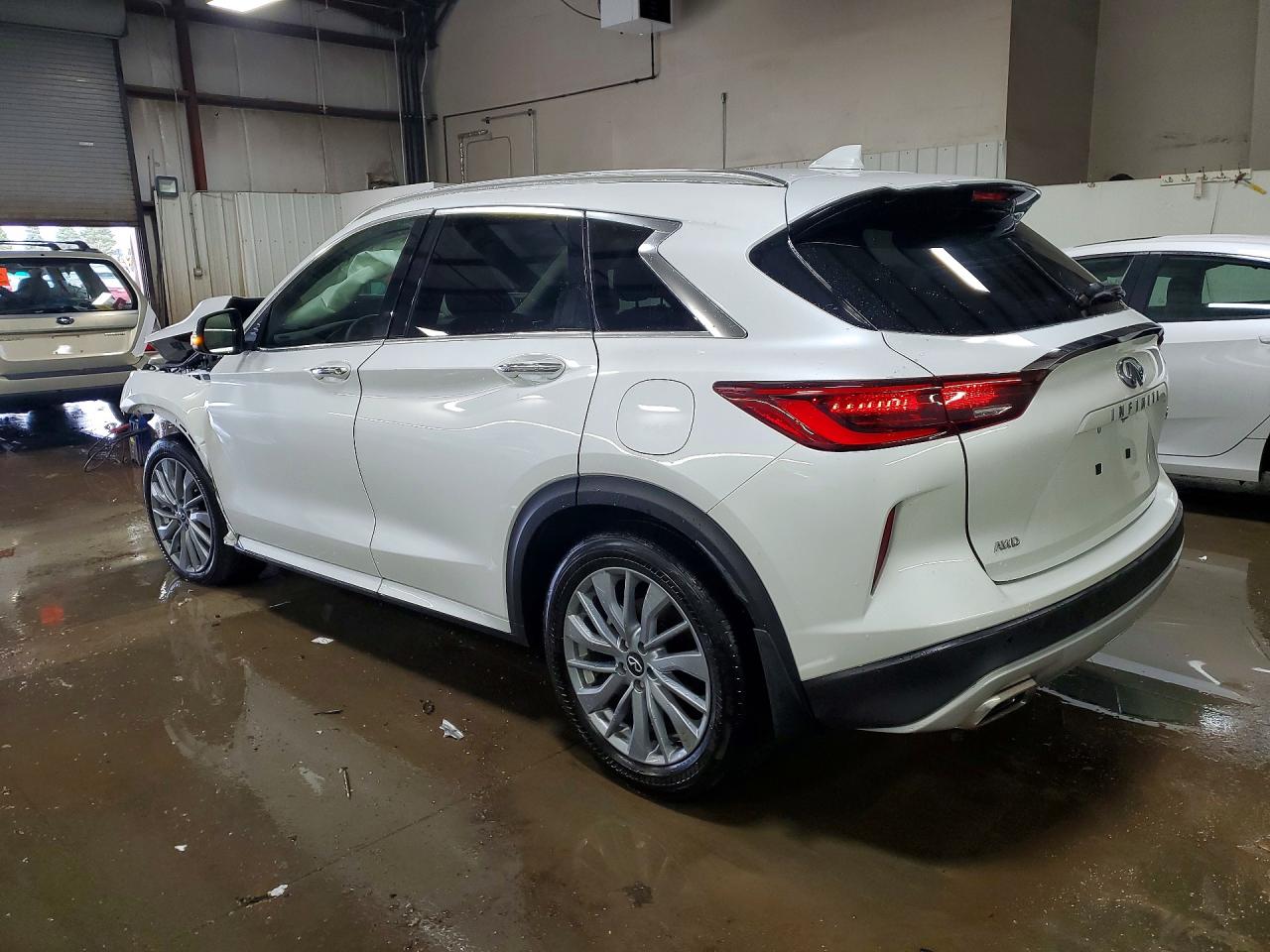 INFINITI Qx Luxe
