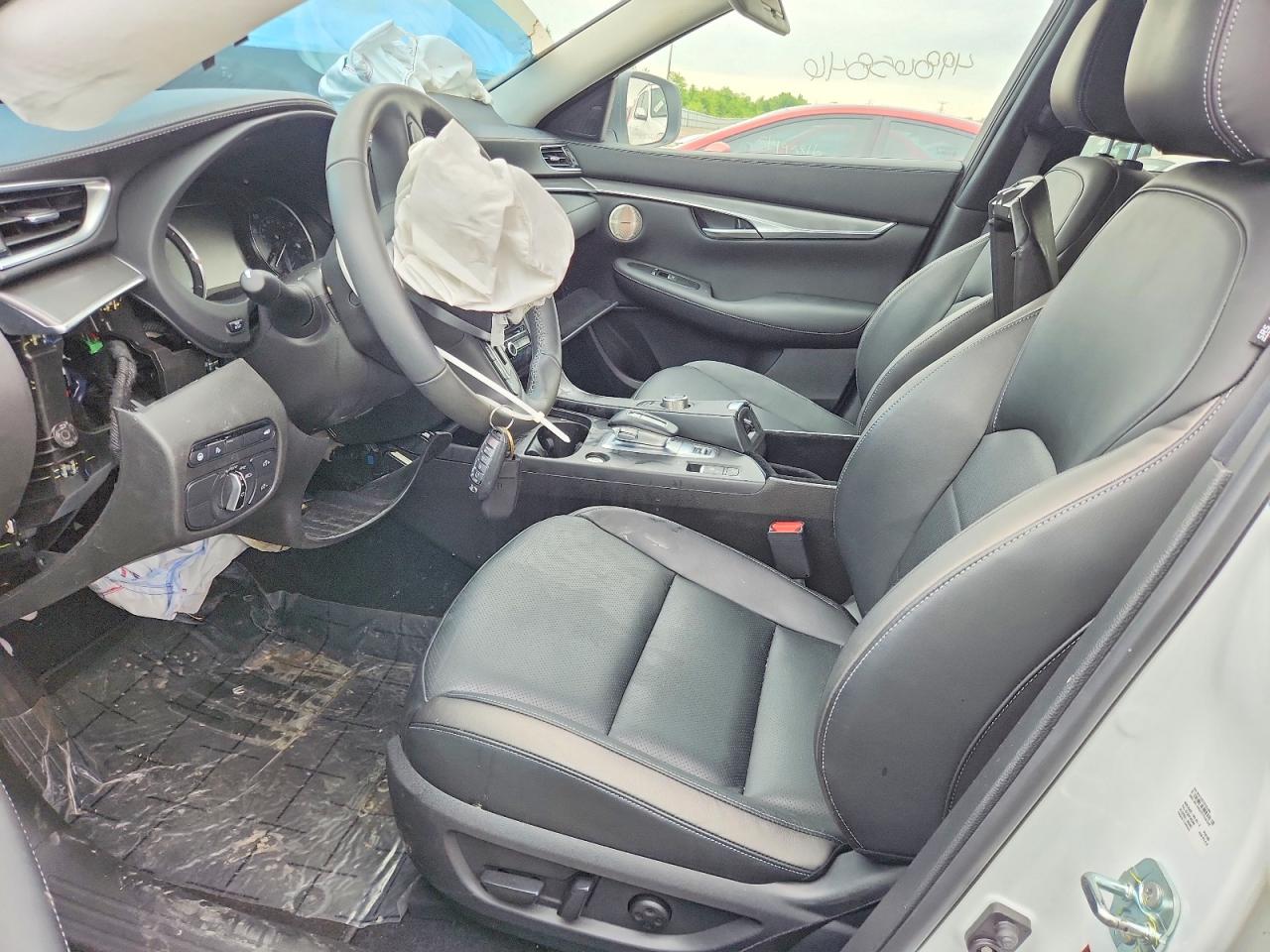 INFINITI Qx Luxe