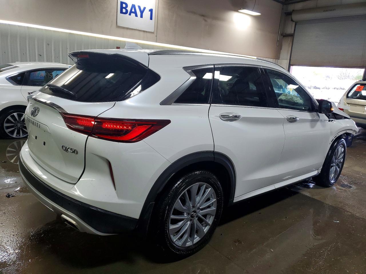 INFINITI Qx Luxe