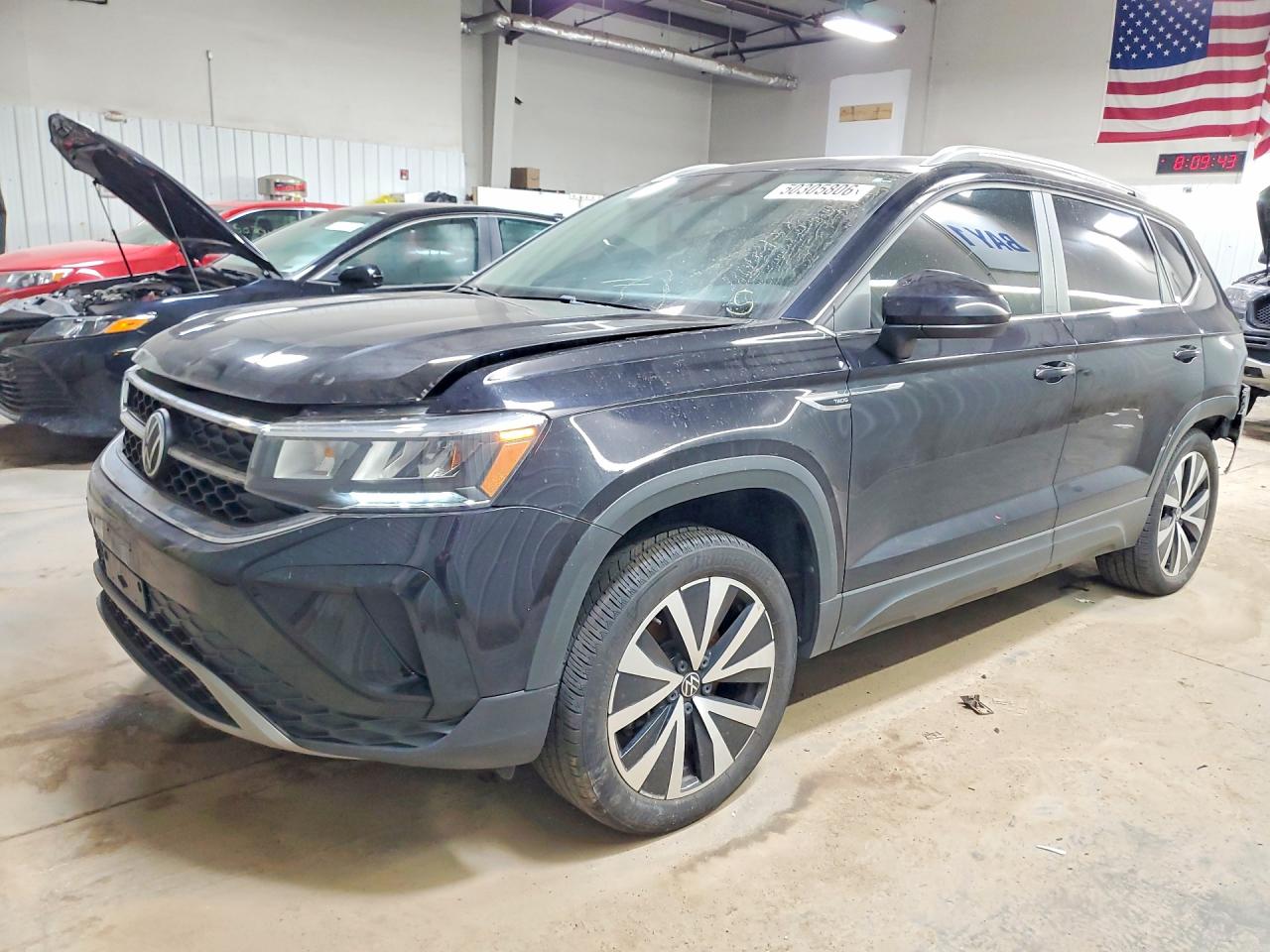 Salvage Volkswagen Taos Image