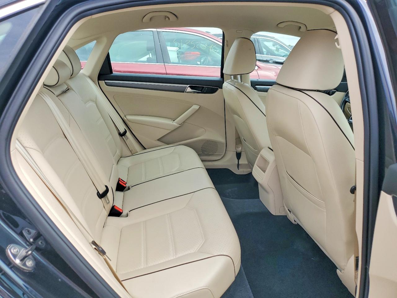 Volkswagen Passat R-line
