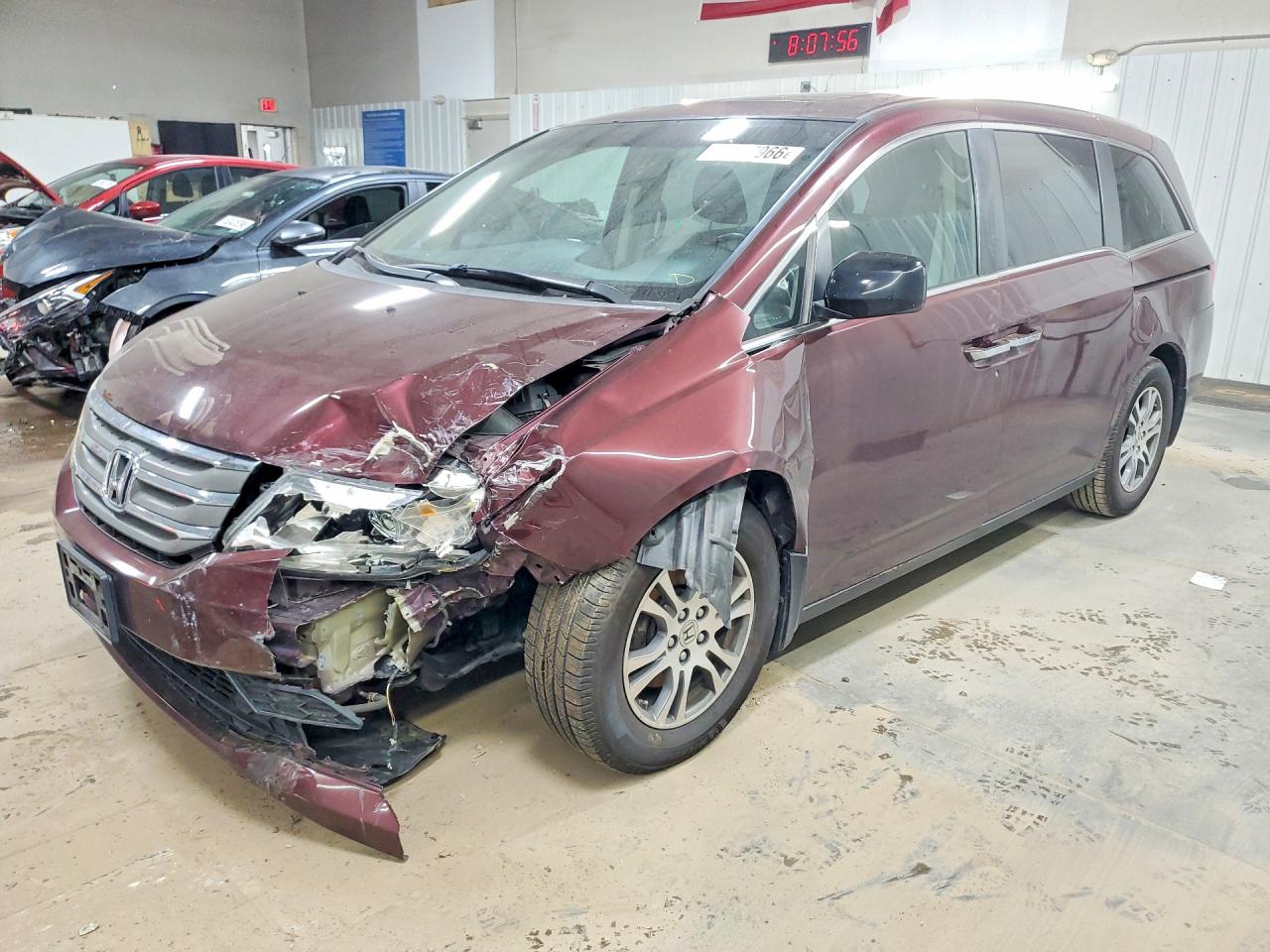 Salvage Honda Odyssey Image