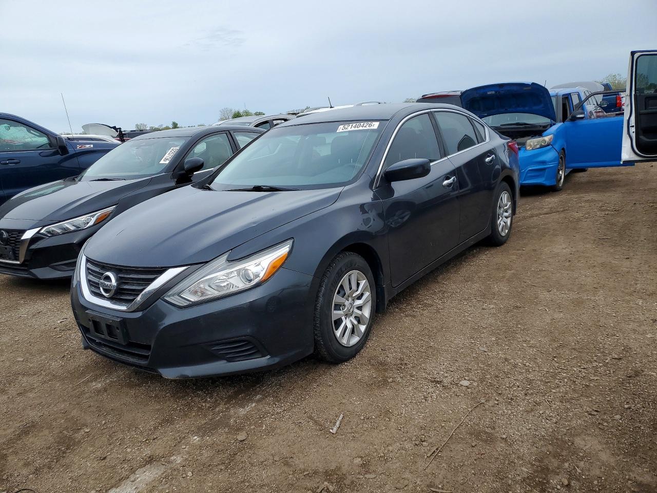 Salvage Nissan Altima Image