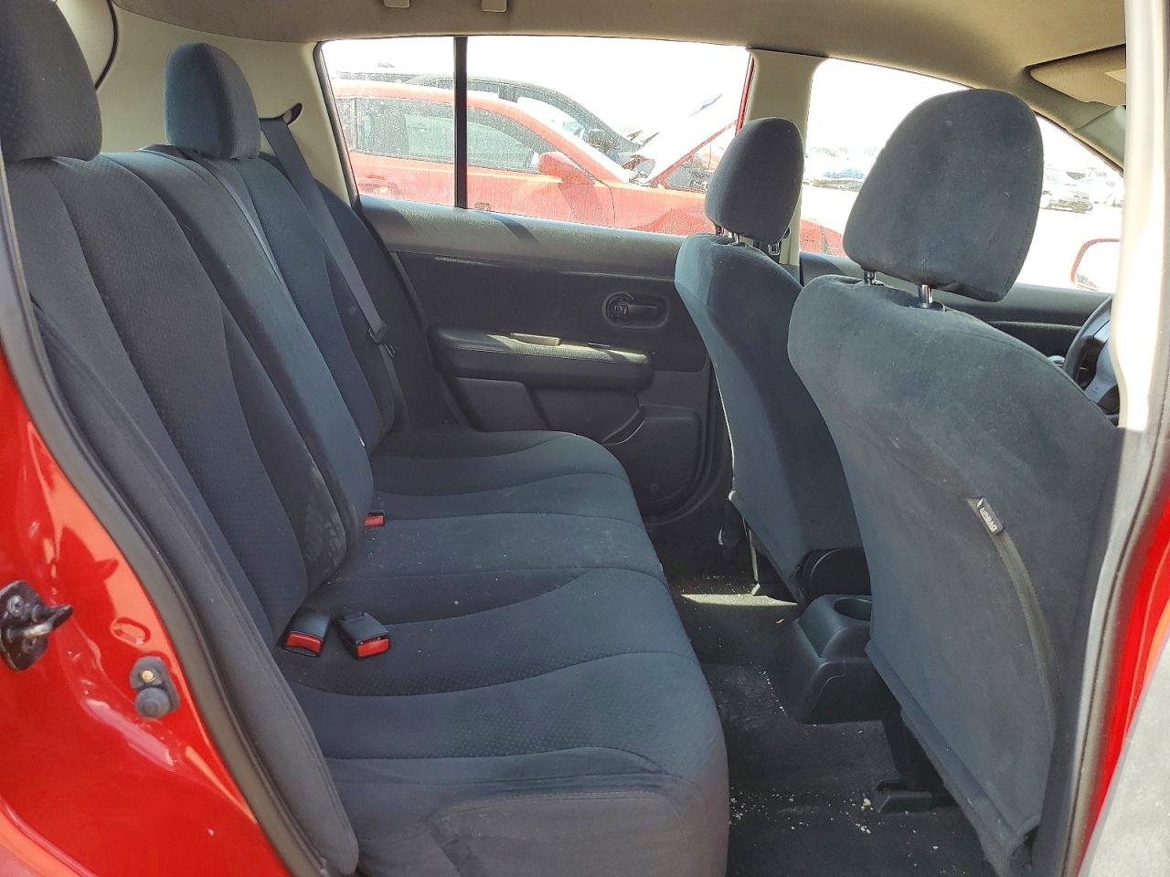 Nissan Versa 1.8 S