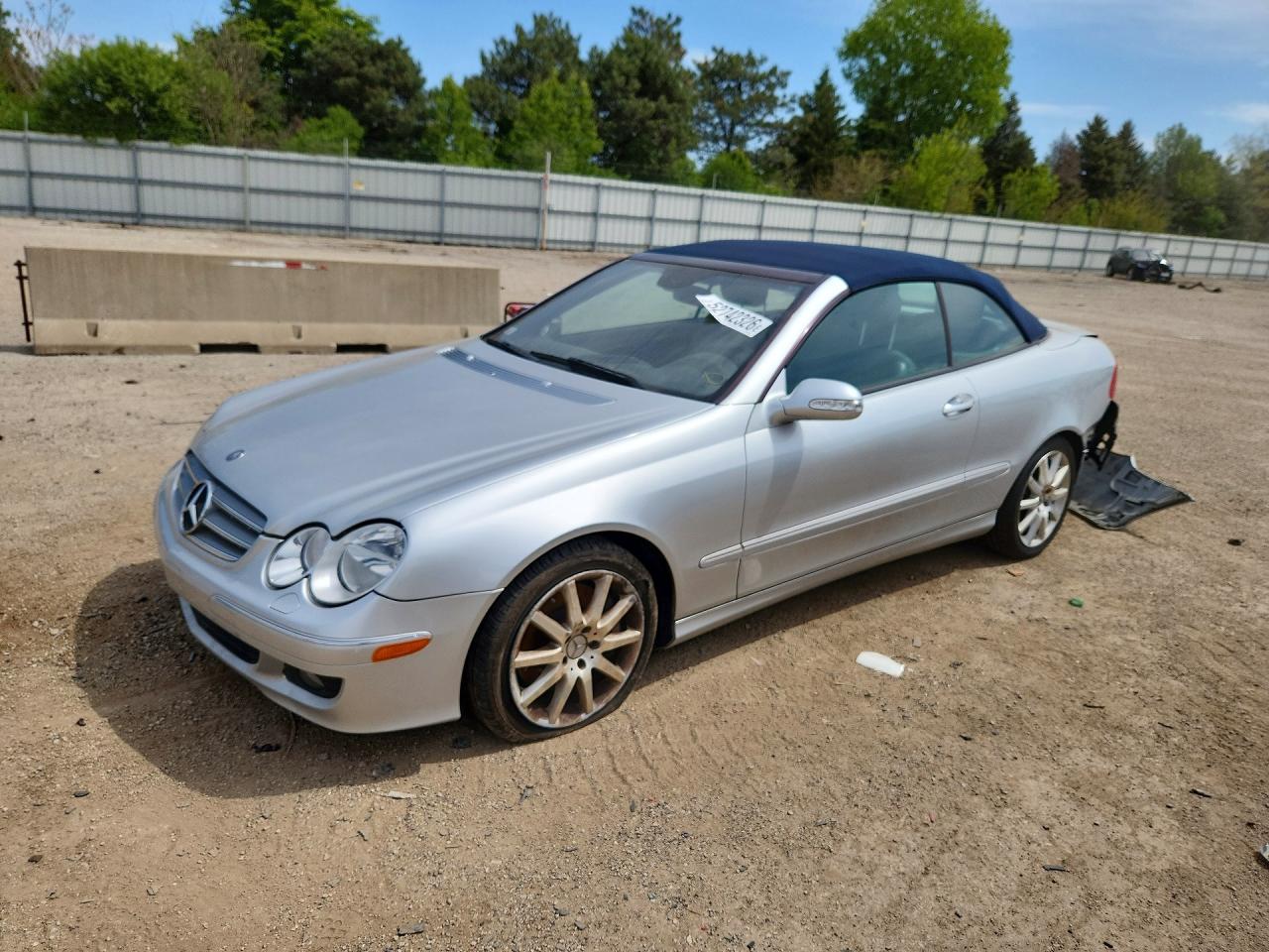 Salvage Mercedes-Benz Clk-class Image