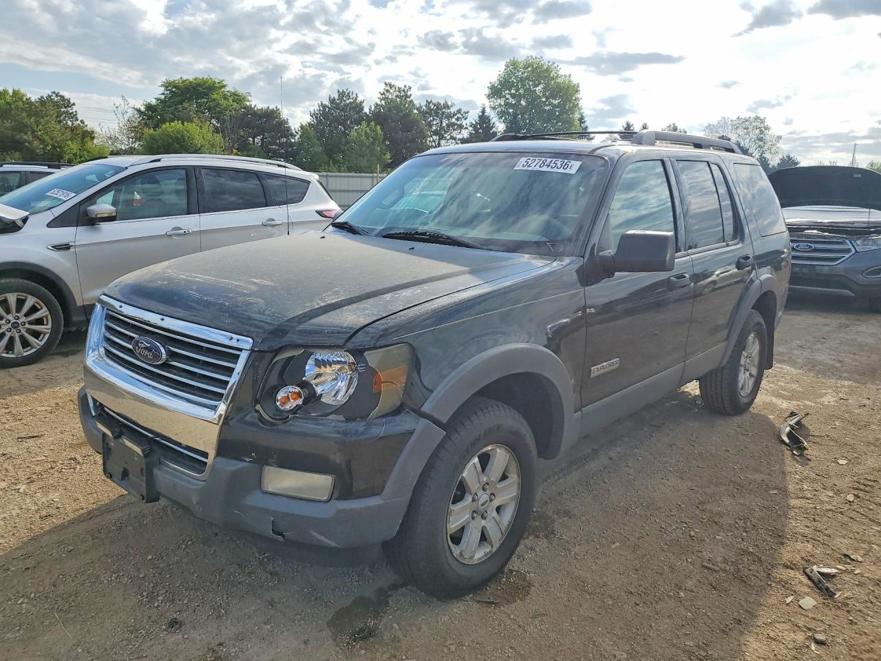 Salvage Ford Explorer Image