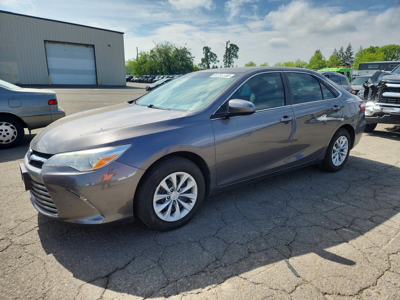 Salvage Toyota Camry Image