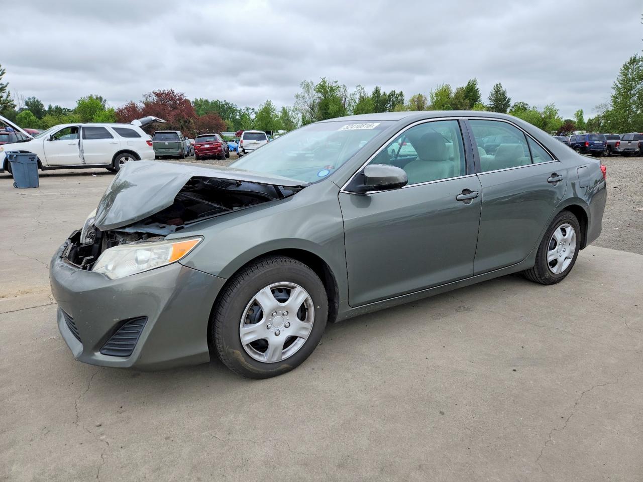 Salvage Toyota Camry Image
