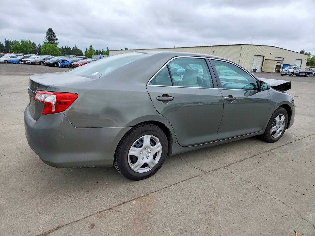Toyota Camry L