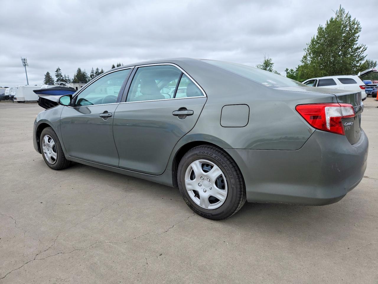 Toyota Camry L