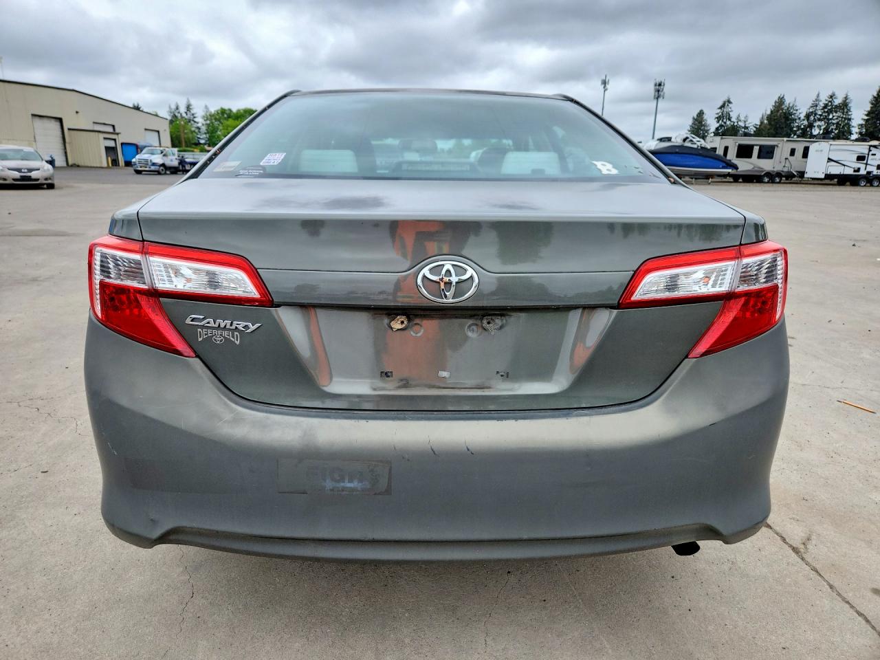 Toyota Camry L