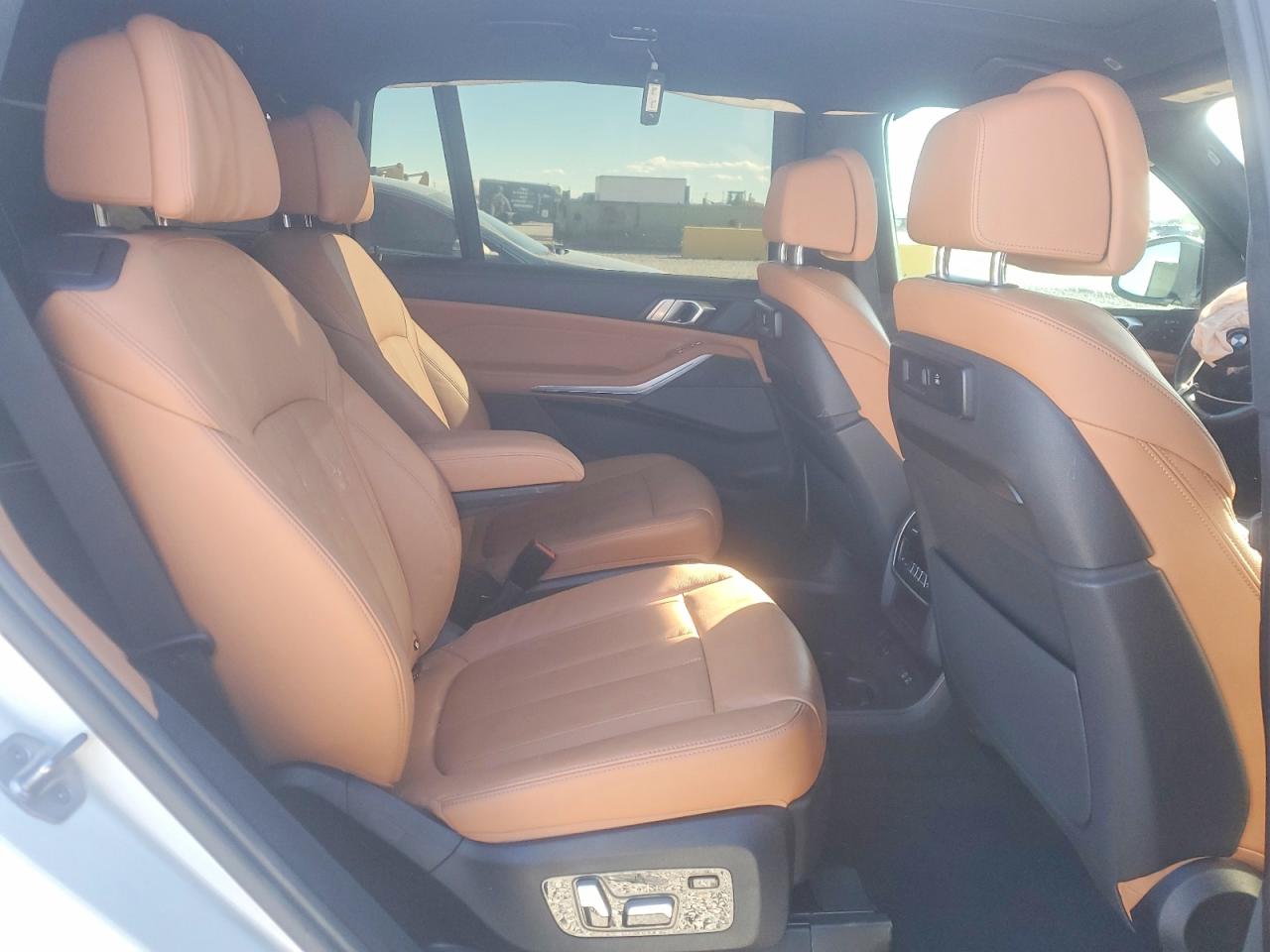 BMW X Series M50i