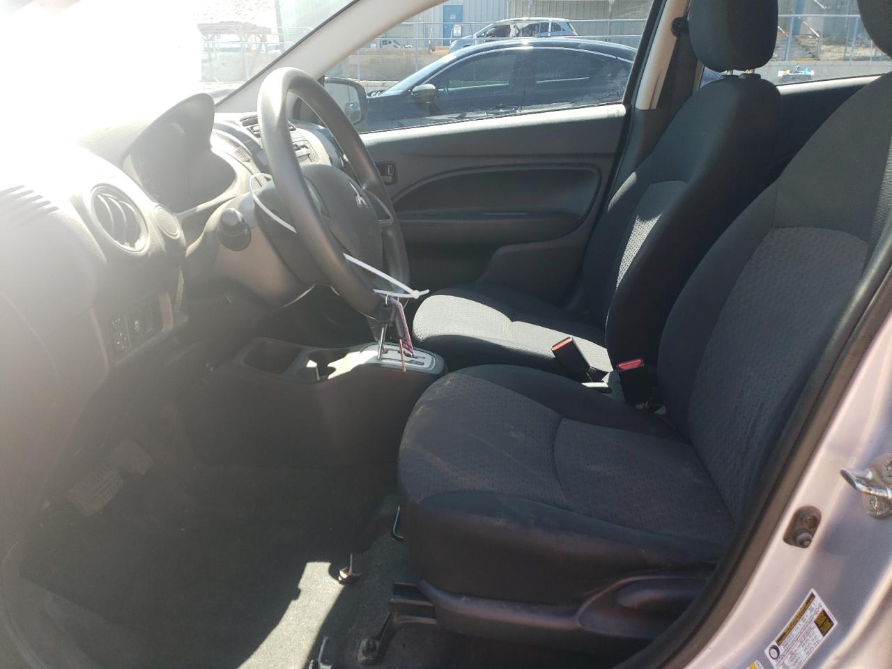 Mitsubishi Mirage Es