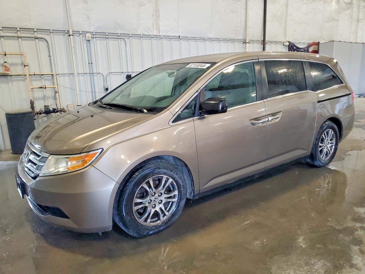Salvage Honda Odyssey Image