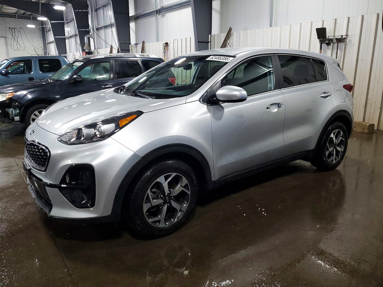 Salvage Kia Sportage Image