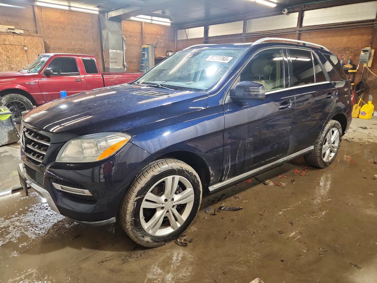 Salvage Mercedes-Benz M-Class Image